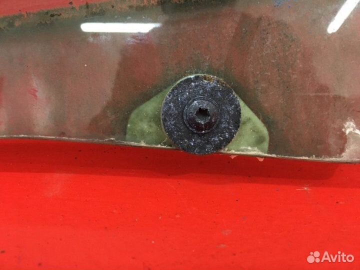 Стекло двери переднее правое Land Rover Discovery