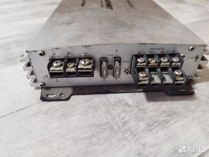 Автомобильный сабвуфер JBL 1000w