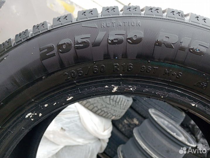 Pirelli Formula Ice 205/60 R16 96T