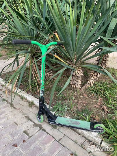 Самокат трюковой Grit Fluxx черно-зеленый
