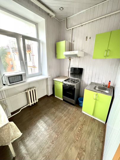 2-к. квартира, 50 м², 2/4 эт.