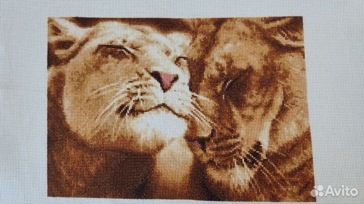 Картина вышитая крестиком 