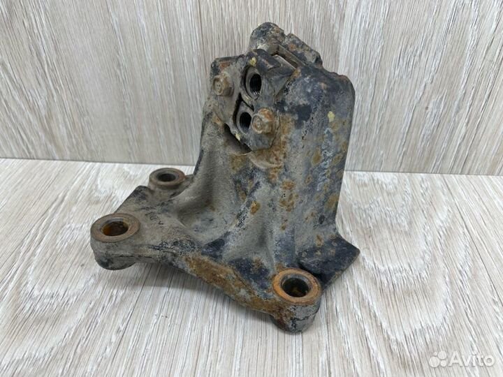 Кронштейн кпп Kia Rio 3 1.4