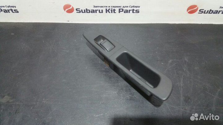 Кнопки стеклоподъемника задние левые Subaru