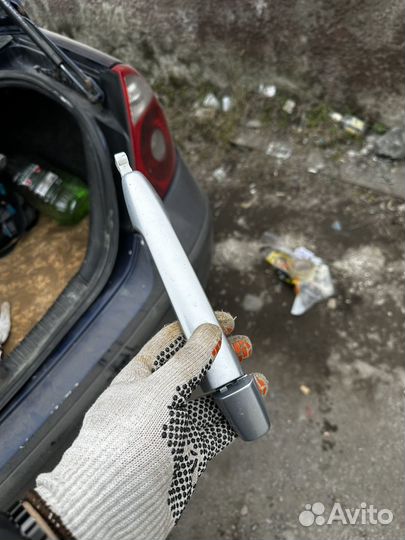 Ручка двери lancer 10