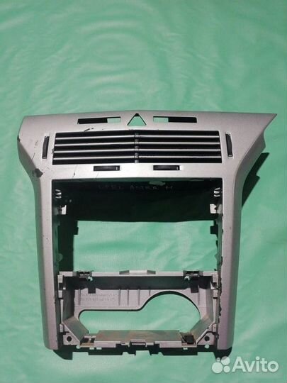 Центральная консоль Opel Astra H