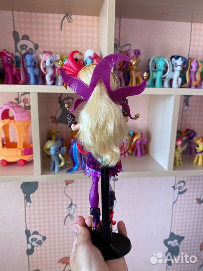 Ооак Кортли Джестер