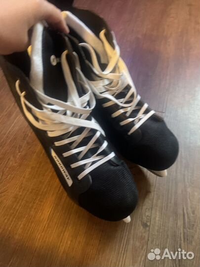 Коньки хоккейные