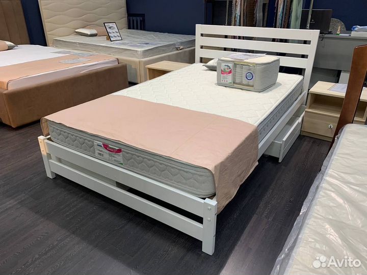 Двуспальная кровать из Березы