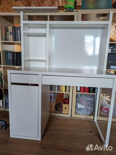 Письменный стол для школьника IKEA