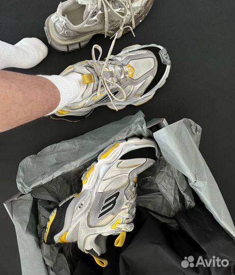 Balenciaga track 3xl Cargo sneaker yellow