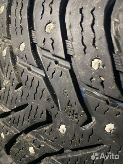 Nokian Tyres Hakkapeliitta 8 215/65 R17