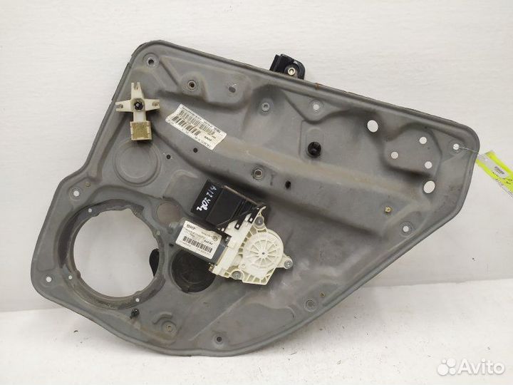 Стеклоподъемник электрический задний правый