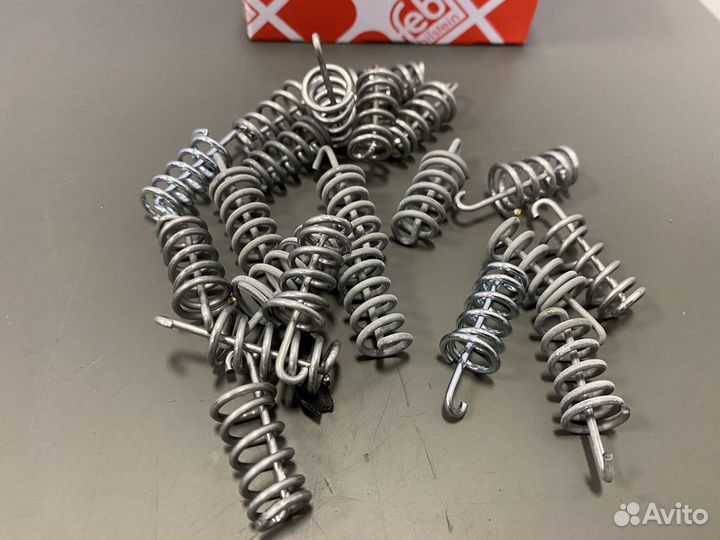 Пружинка колодок ручника Mercedes Benz