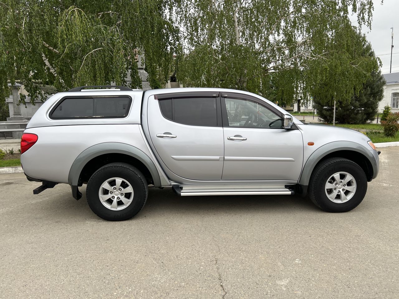 Mitsubishi L200: фото владельца