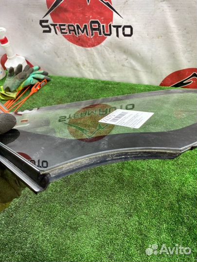 Форточка кузова правая Honda Fit Shuttle GP2 LDA