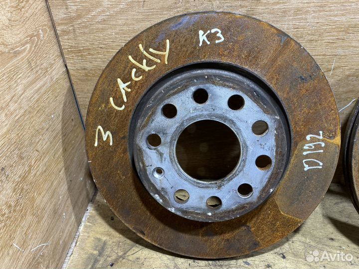 Комплект передних тормозных дисков VW Caddy 3 D192