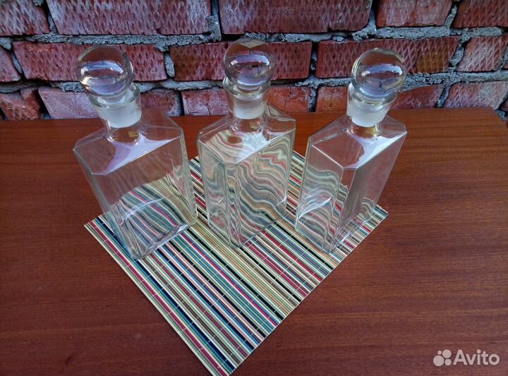 Графин 1,0л новые 2шт