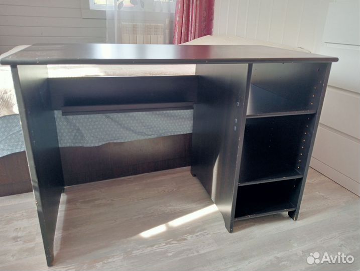 Письменный стол IKEA