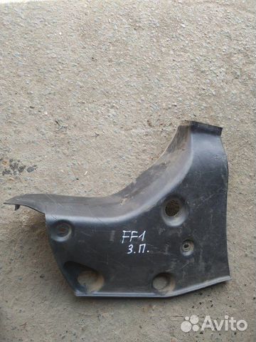 Обшивка багажника задняя правая Ford Focus 1 1.8