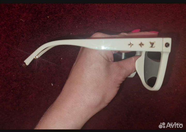 Солнцезащитные очки женские Louis Vuitton