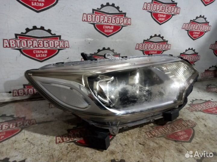 Фара передняя правая Honda Fit GP5 LEB