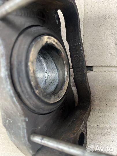 Суппорт передние Mercedes Benz w203 c 203 3.2