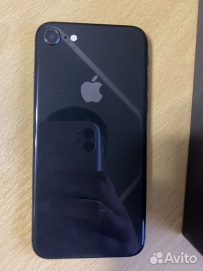 Телефон iPhone 8 64 gb