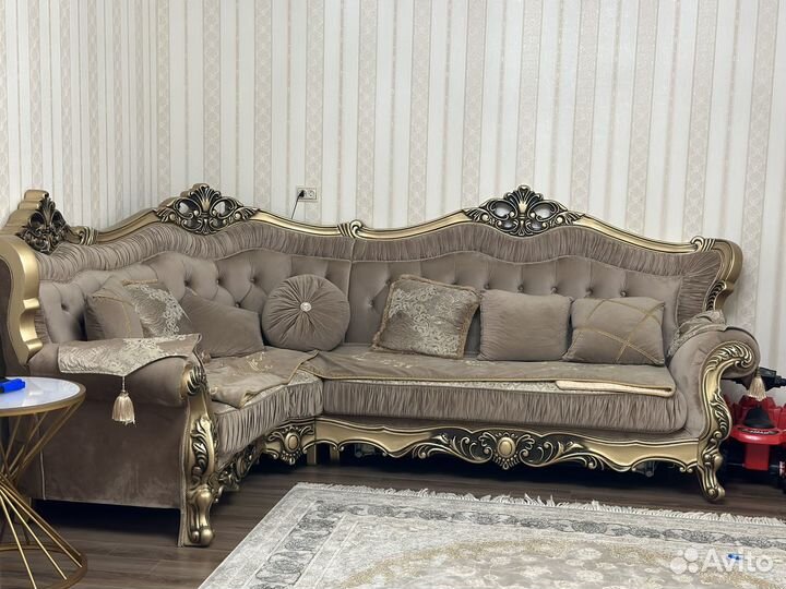 Большой угловой диван раскладной бу