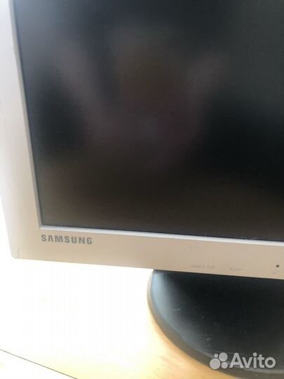 Монитор Samsung 15v