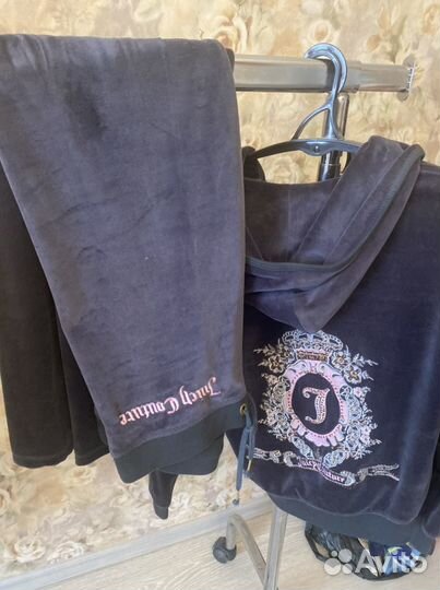 Велюровый спортивный костюм