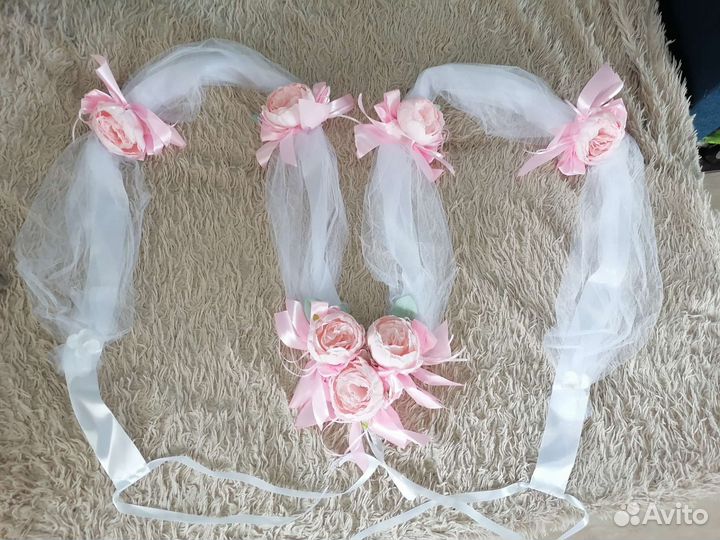 Свадебное украшение на автомобиль