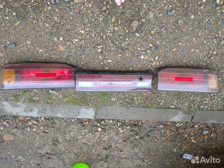 Задние фонари Toyota vista sv30 или camry promin