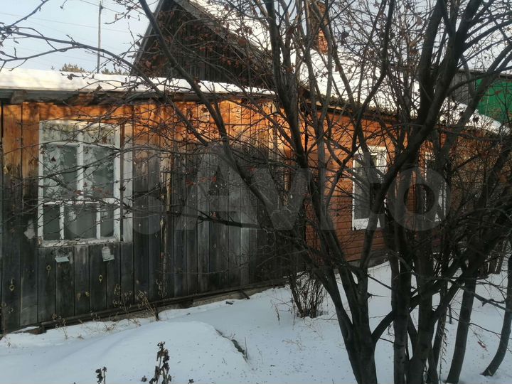 Дом 22 м² на участке 5 сот.