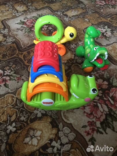 Развивающие игрушки до 3 лет chicco,fisher price