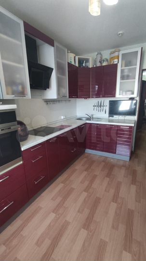 3-к. квартира, 82,3 м², 6/10 эт.