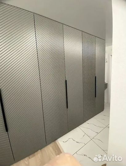 Угловой шкаф