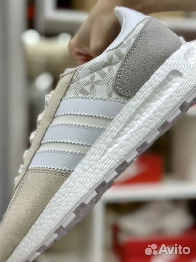 Кроссовки Adidas retropy e5