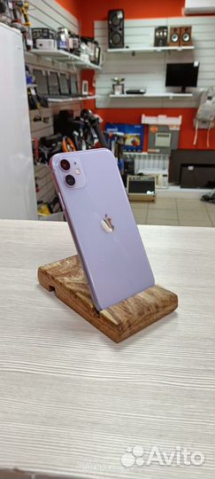 iPhone 11, 64 ГБ