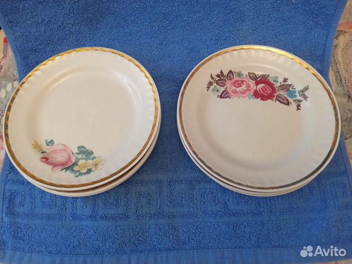 Блюда и тарелки в ассортименте