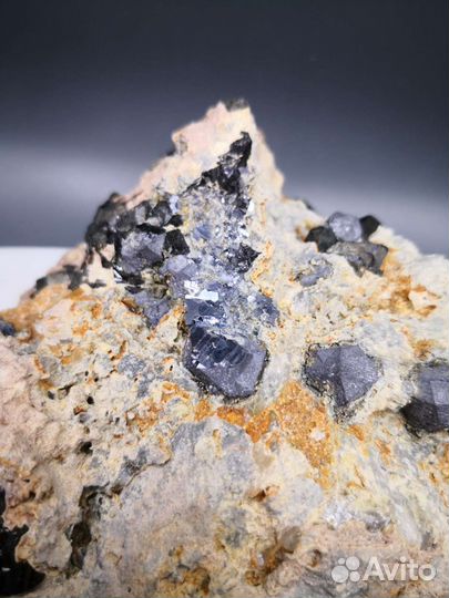 Друза: галенит, сфалерит, кальцит. Дальнегорск