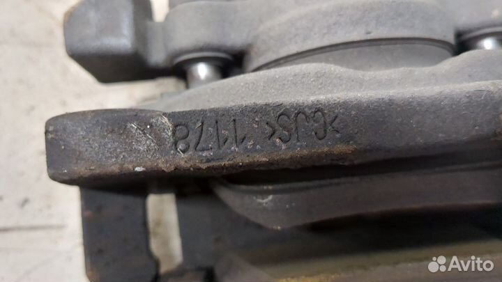 Суппорт Peugeot 3008, 2017