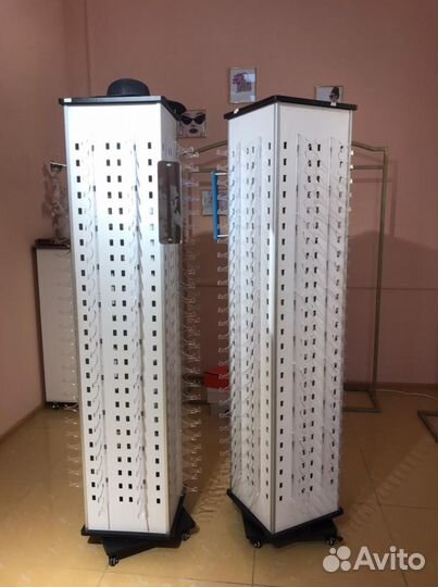 Стойка для очков