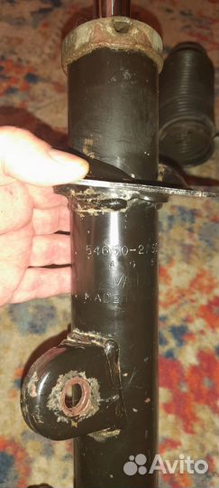 Стойка амортизатора KIA Sorento XM 2011