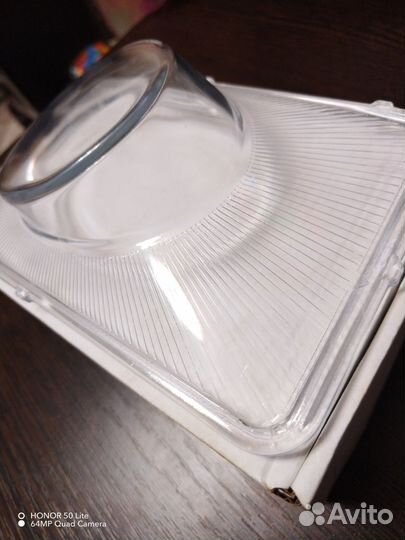 Стекло левой противотуманной фары Opel Astra h