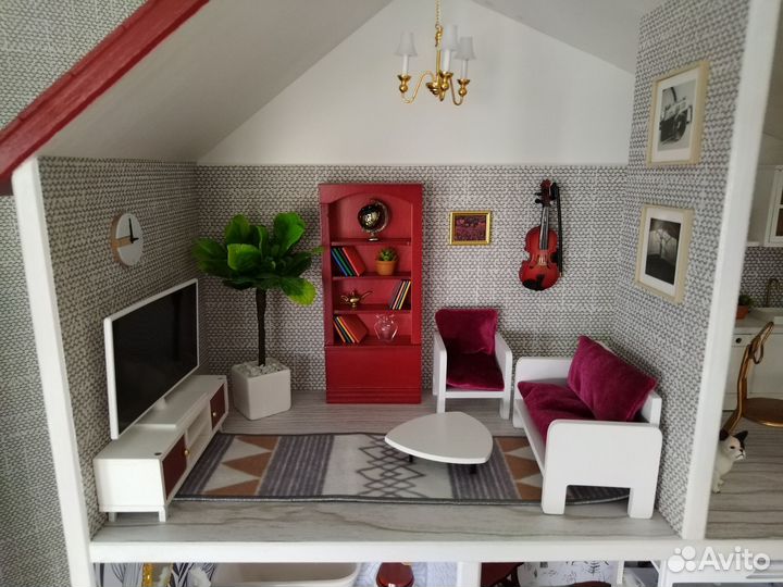 Кукольный домик новый