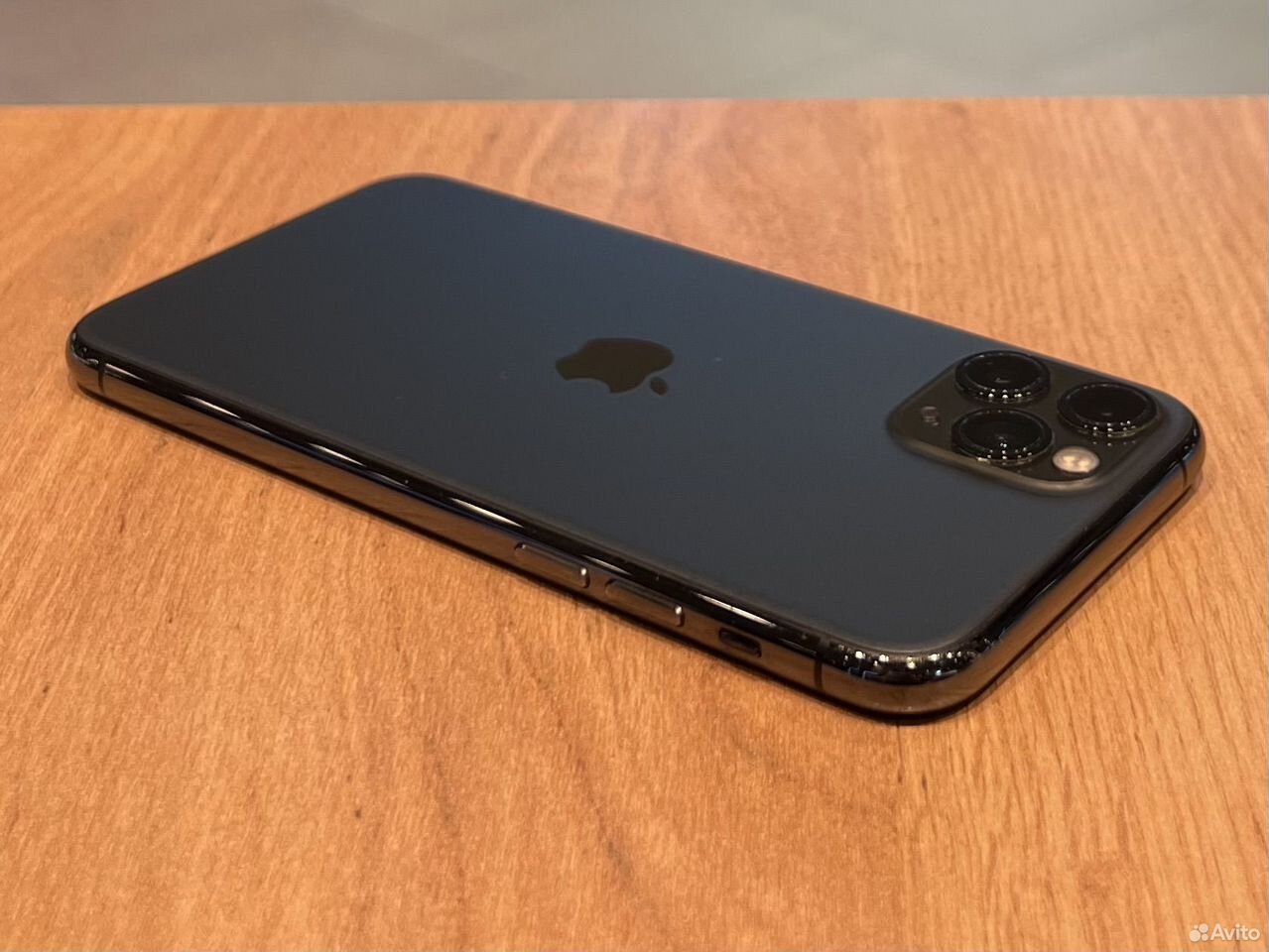 iPhone 11 Pro Max, 64 ГБ, SIM + eSIM