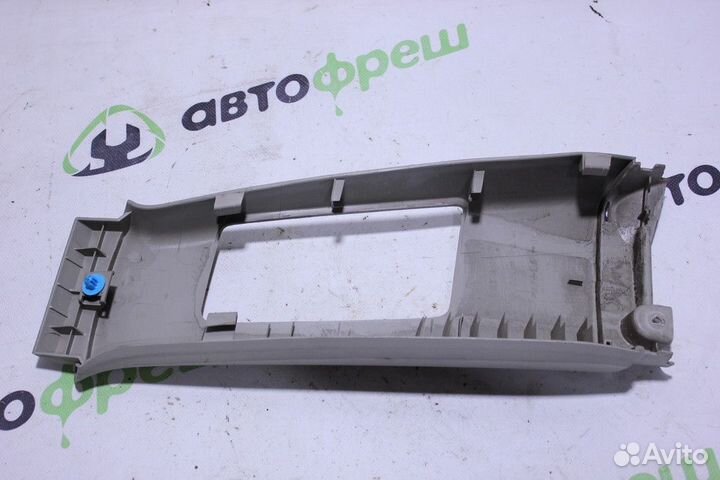 Обшивка стойки правая Toyota Camry v40