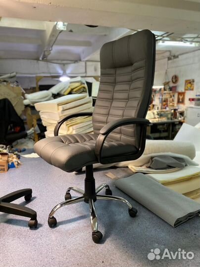Кресло в офис