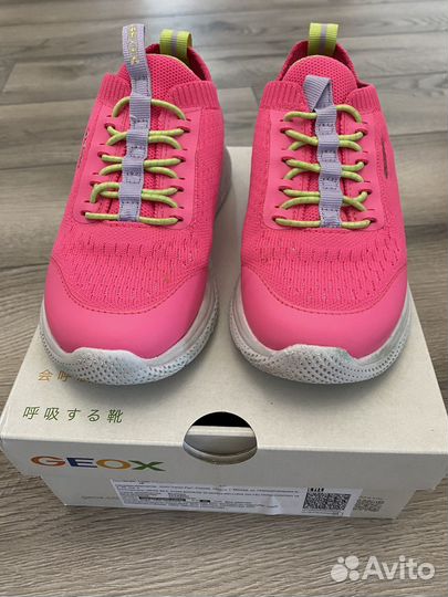 Кроссовки для девочки